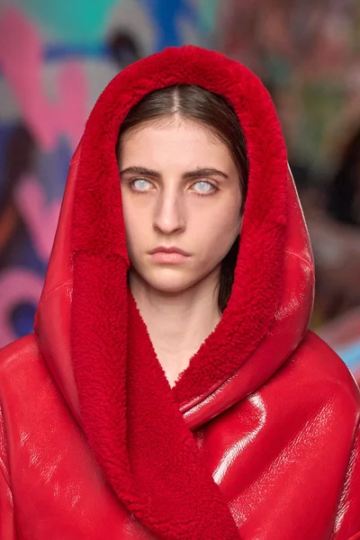 Look 90